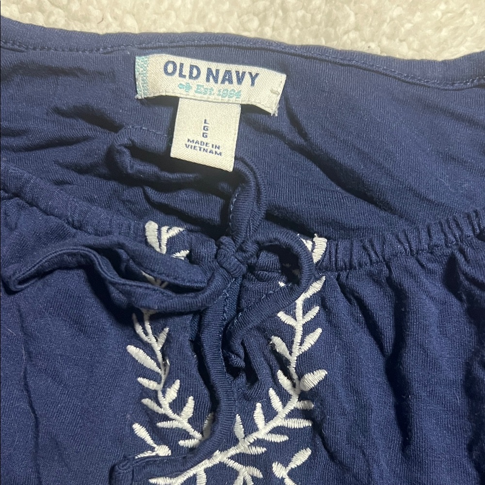Old Navy Navy Blue top with White Embroidery - Picture 2 of 3